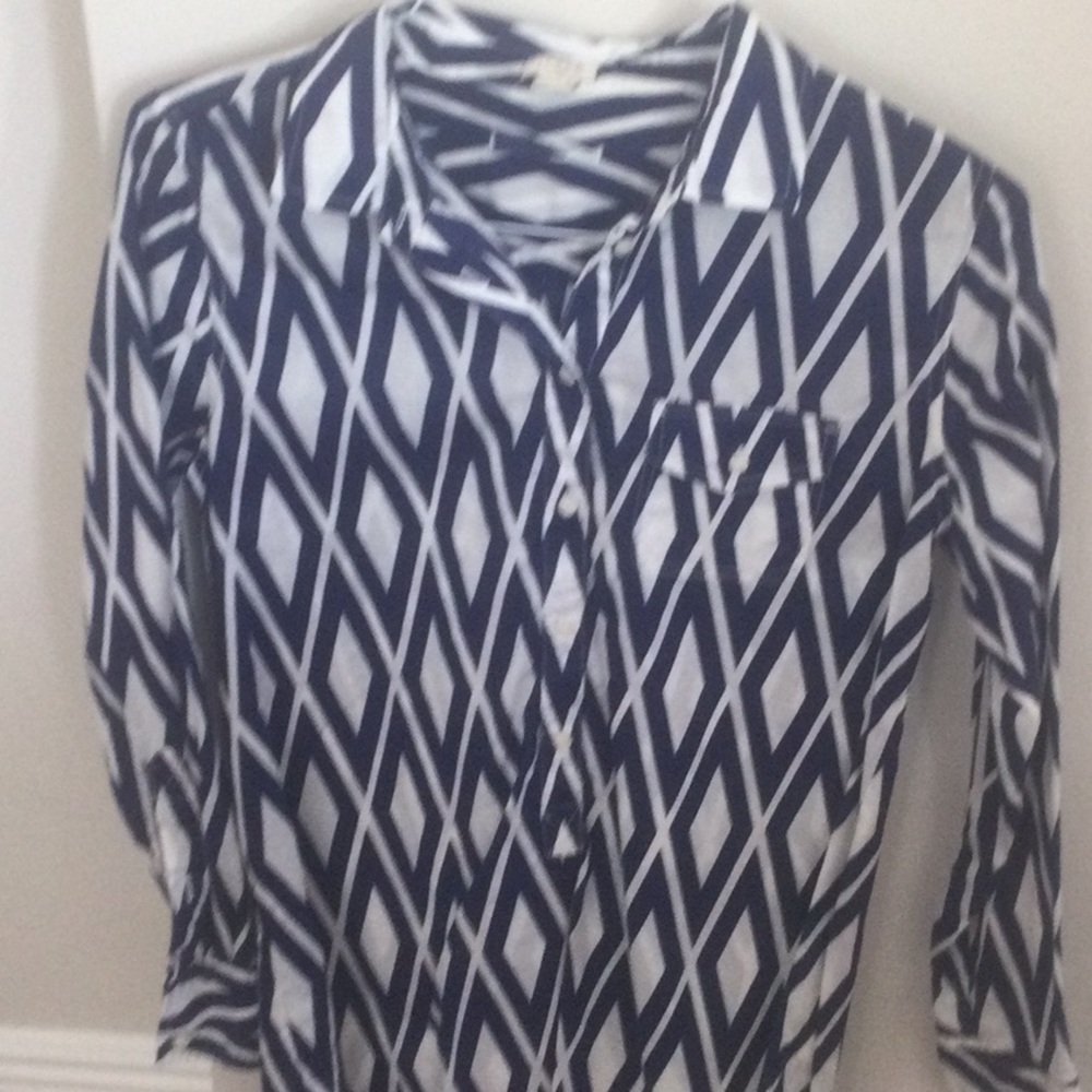 Cotton blue and white top